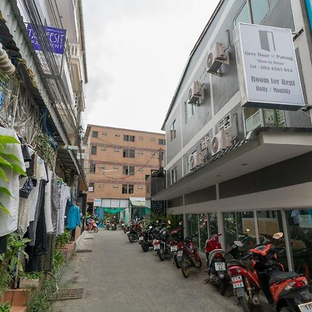 Hotel Grey Door Patong Exterior foto