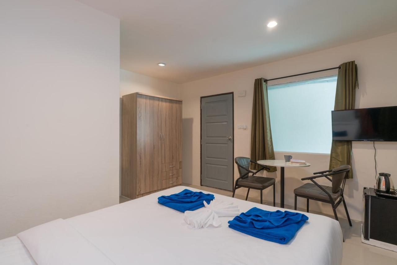 Hotel Grey Door Patong Exterior foto