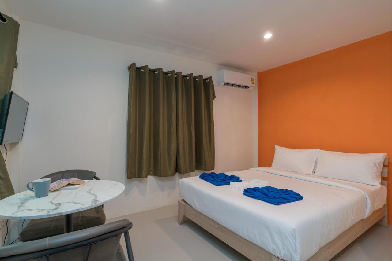 Hotel Grey Door Patong Exterior foto