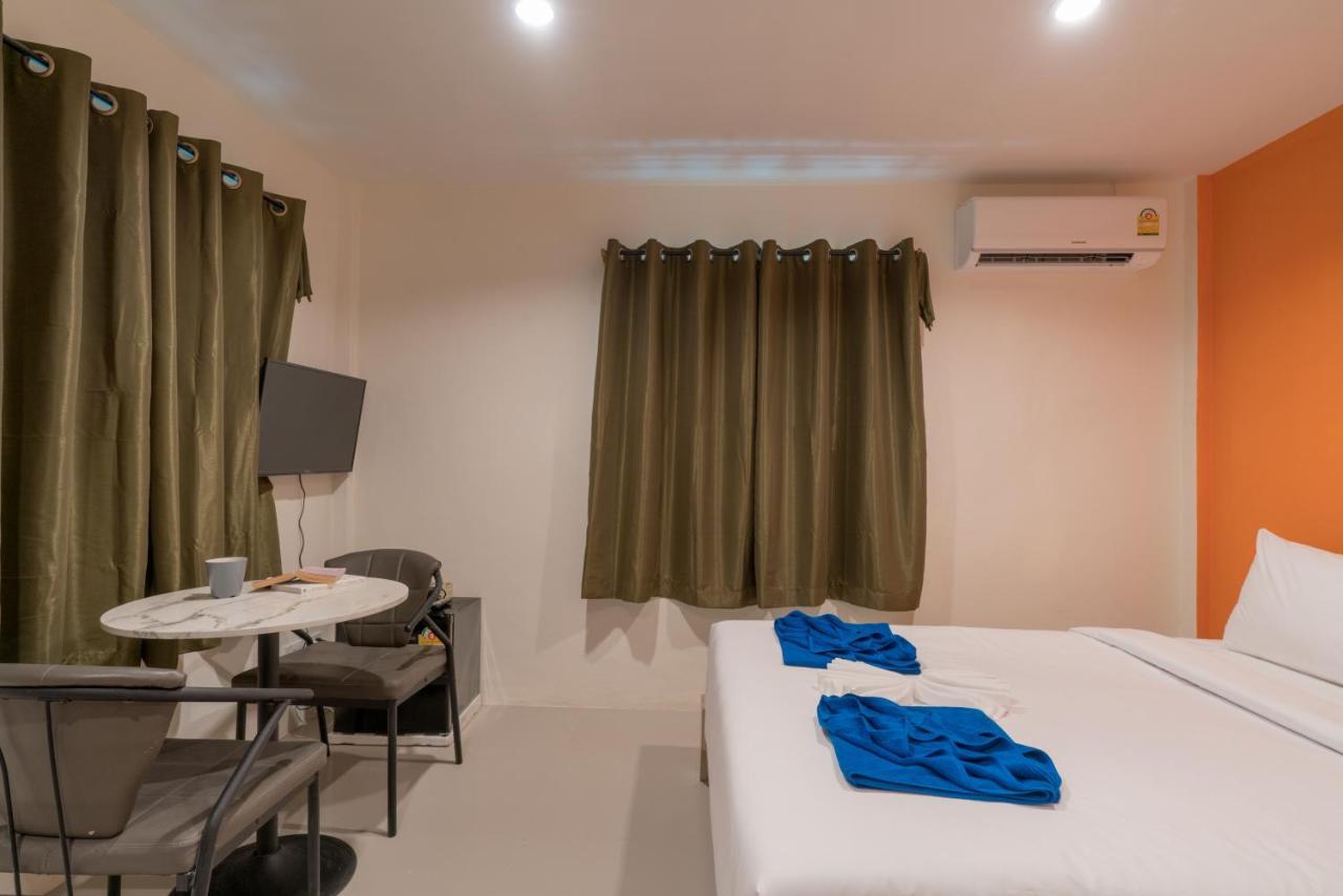 Hotel Grey Door Patong Exterior foto