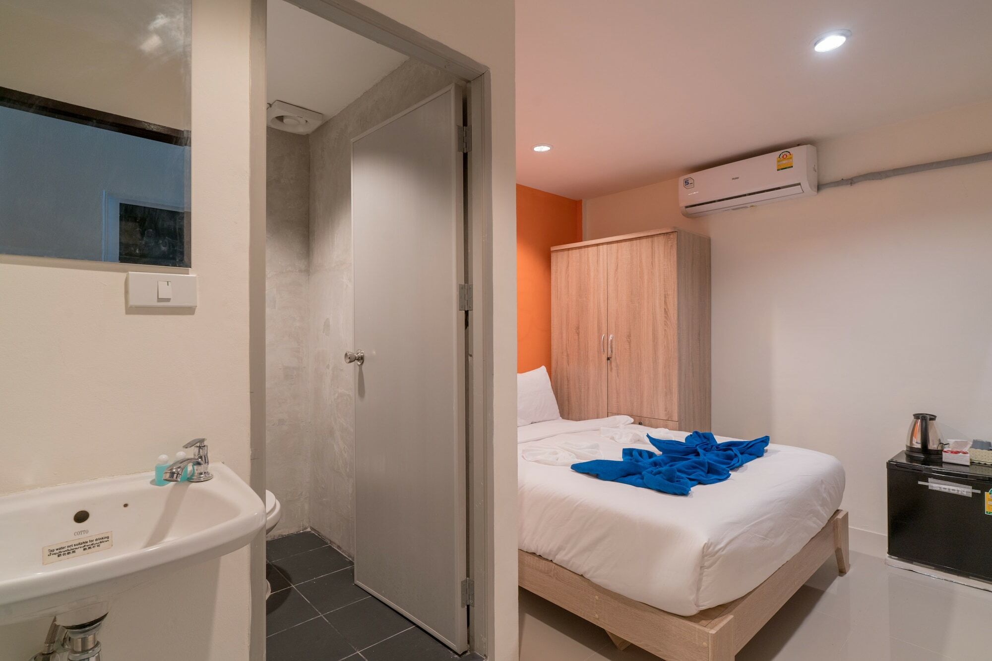 Hotel Grey Door Patong Exterior foto